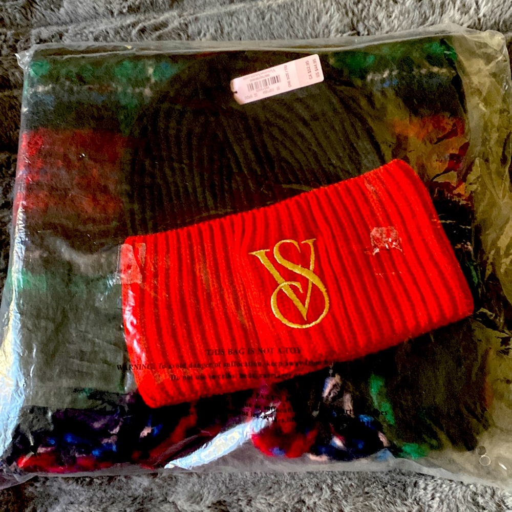 NWT Victoria’s Secret beanie and scarf still in bag never been worn